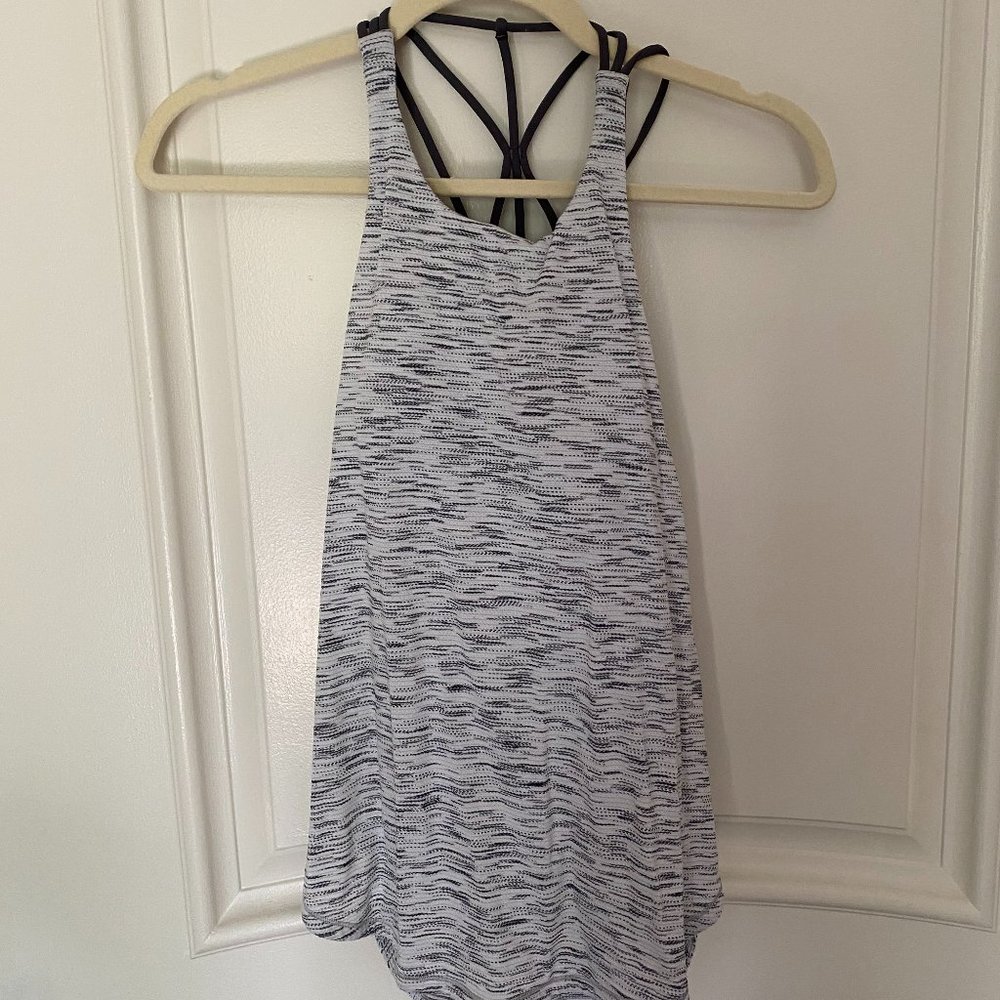 Lululemon athletica sports bra workout tank top